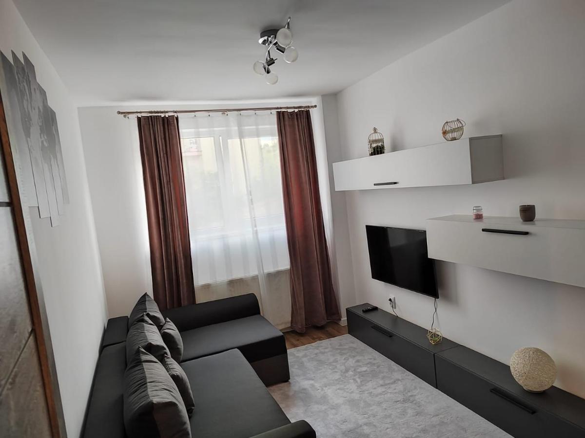 B&I Apartment Флорешты Экстерьер фото